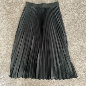 Sage pleated midi skirt